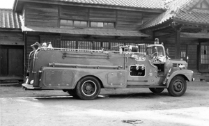 画像：003_昭和33年水槽付消防ポンプ自動車
